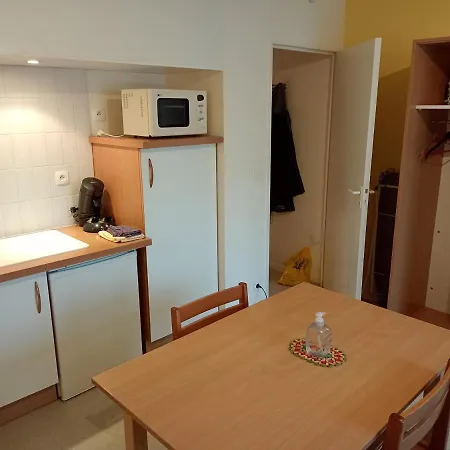 Proche Des Thermes En Rez-de-chaussee Avec Place De Parking דירה בנרס-דה-ביגור